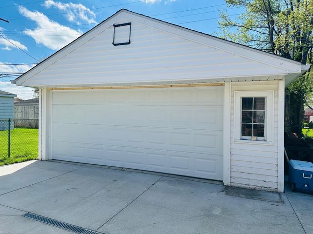 25925 Harmon Street, St Clair Shores, MI 48081