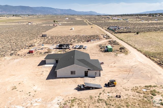 6400 N 3975 W, Cedar City, UT 84721