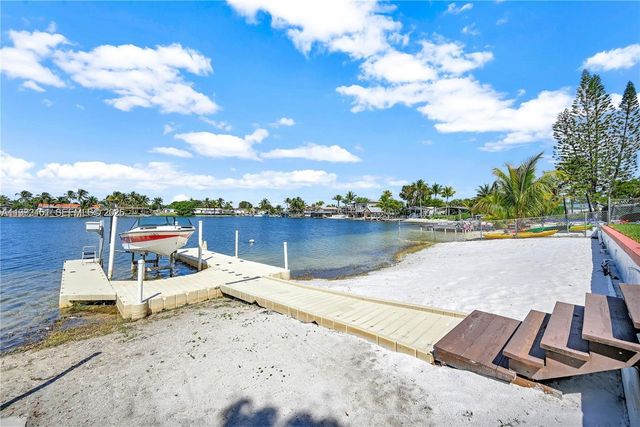 18400 NW 78th Ave, Hialeah, FL 33015