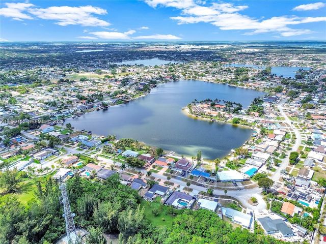 18400 NW 78th Ave, Hialeah, FL 33015