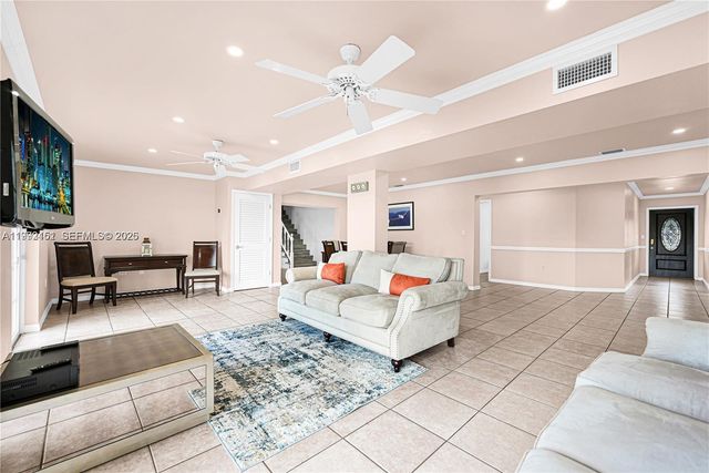 18400 NW 78th Ave, Hialeah, FL 33015