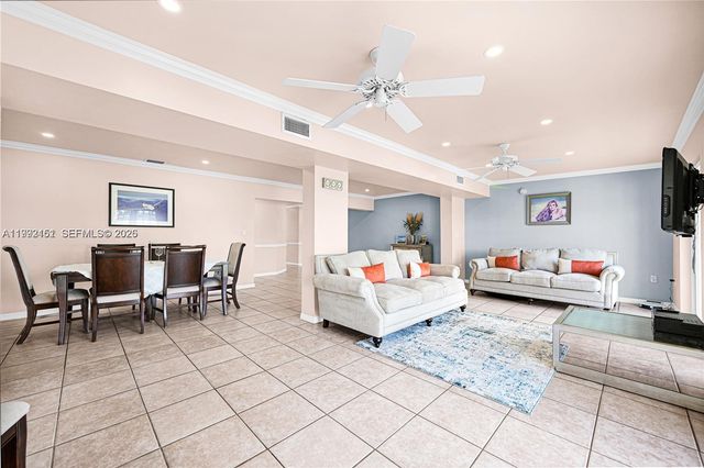 18400 NW 78th Ave, Hialeah, FL 33015