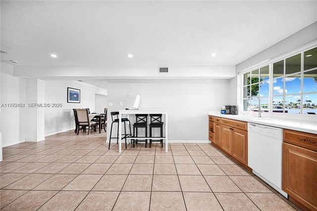 18400 NW 78th Ave, Hialeah, FL 33015