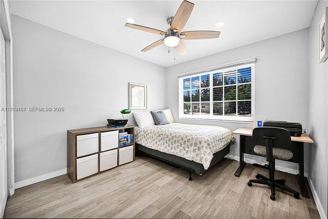 18400 NW 78th Ave, Hialeah, FL 33015