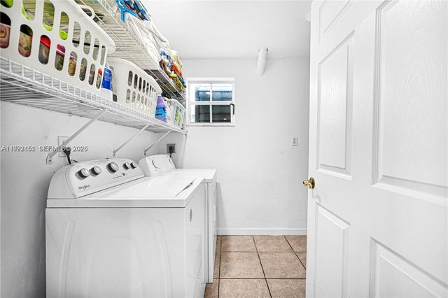 18400 NW 78th Ave, Hialeah, FL 33015