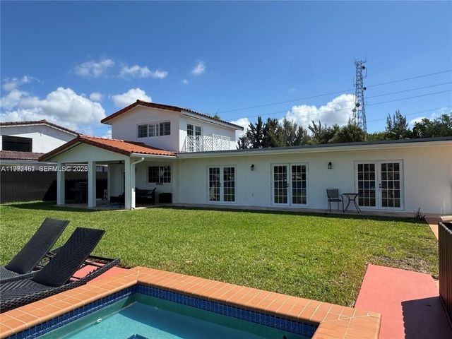 18400 NW 78th Ave, Hialeah, FL 33015