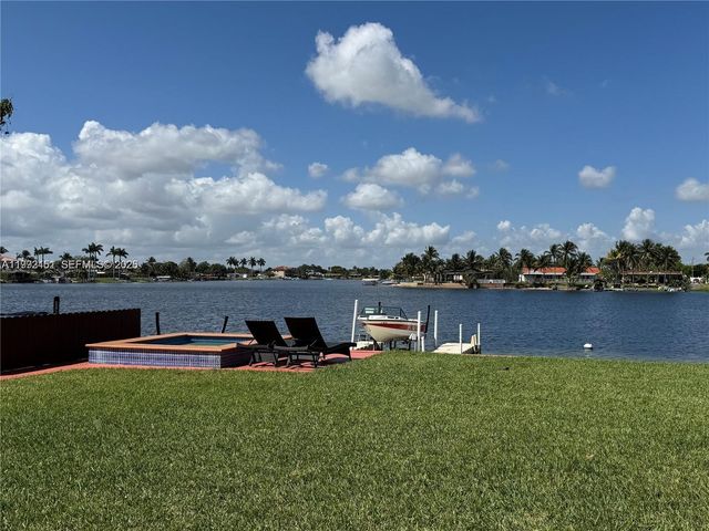 18400 NW 78th Ave, Hialeah, FL 33015