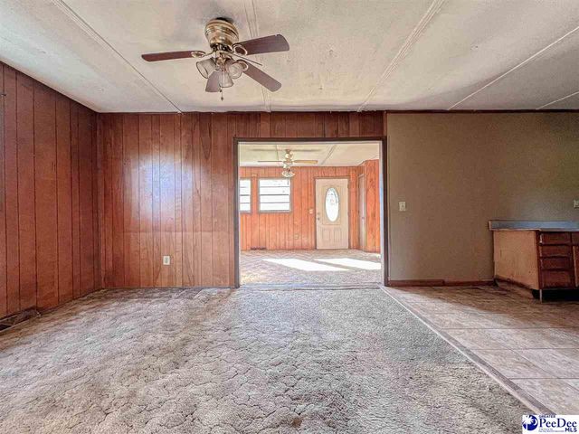 1135 Narrow Paved Rd, Lynchburg, SC 29080
