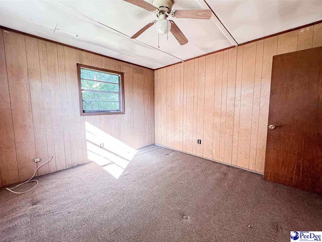 1135 Narrow Paved Rd, Lynchburg, SC 29080