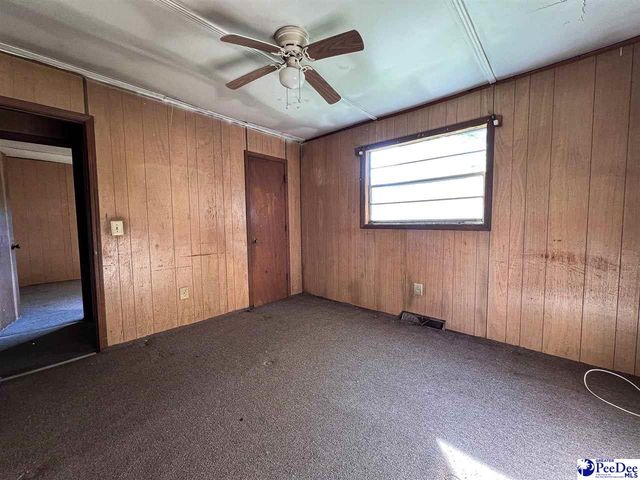 1135 Narrow Paved Rd, Lynchburg, SC 29080