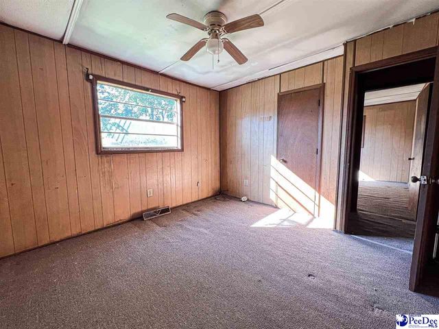 1135 Narrow Paved Rd, Lynchburg, SC 29080