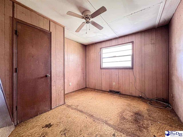 1135 Narrow Paved Rd, Lynchburg, SC 29080