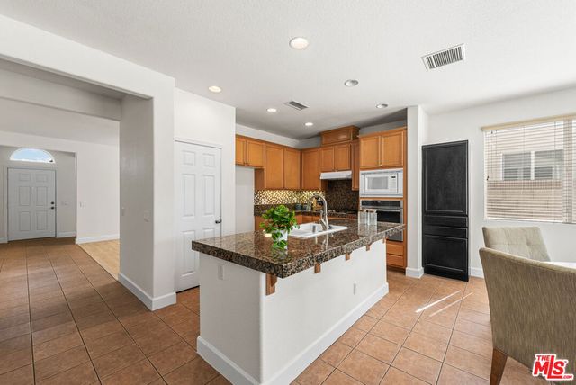 6304 Starview Drive, Lancaster, CA 93536