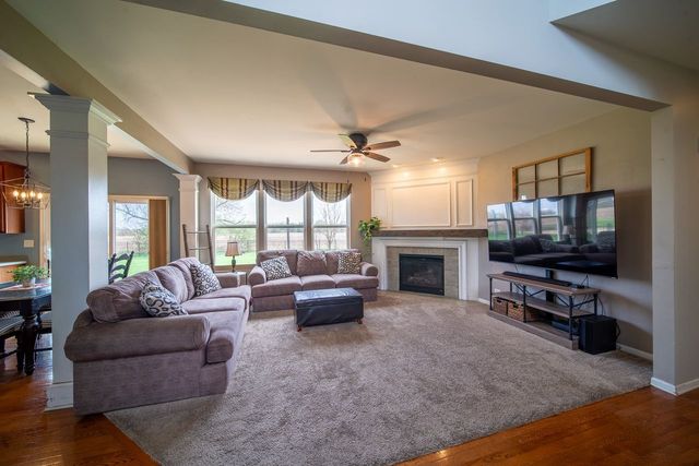 2382 Emerald Lane, Yorkville, IL 60560