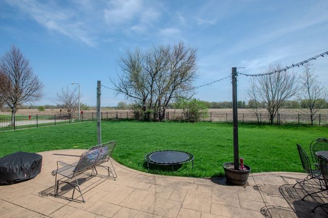 2382 Emerald Lane, Yorkville, IL 60560