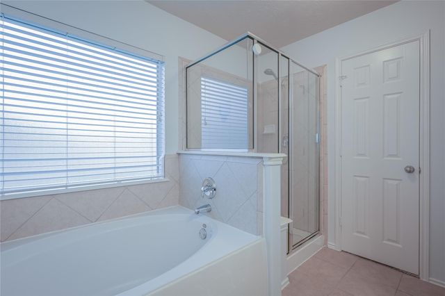 6103 Shadow Isle Lane, Houston, TX 77084