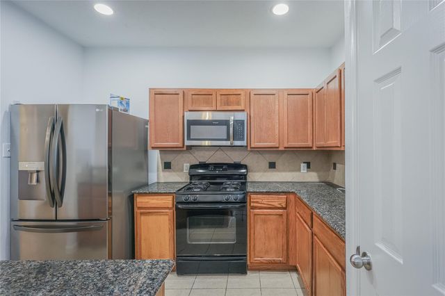 6103 Shadow Isle Lane, Houston, TX 77084