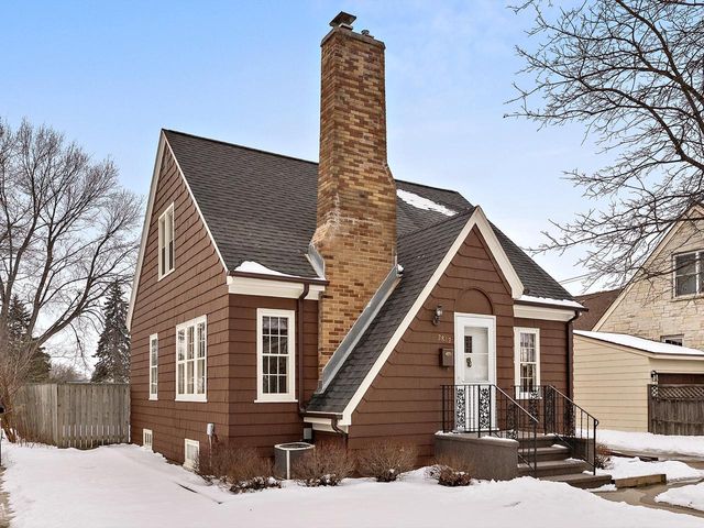 2812 School STREET, Two Rivers, WI 54241