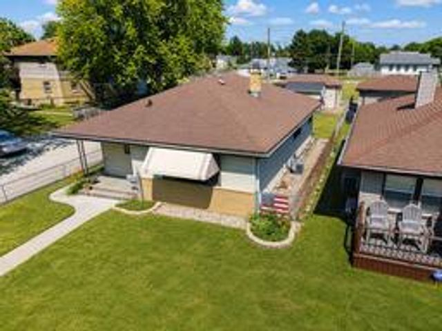 2113 Grove AVENUE, Racine, WI 53405