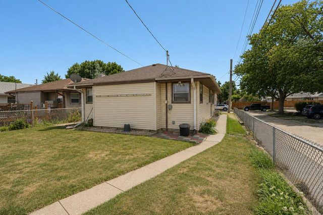 2113 Grove AVENUE, Racine, WI 53405