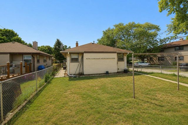 2113 Grove AVENUE, Racine, WI 53405