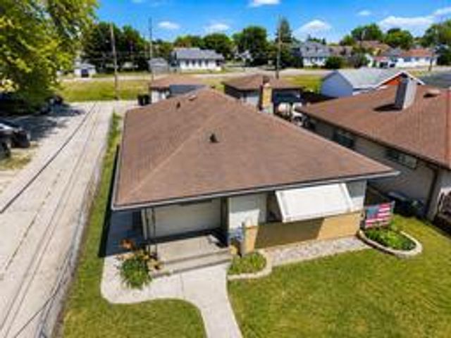 2113 Grove AVENUE, Racine, WI 53405