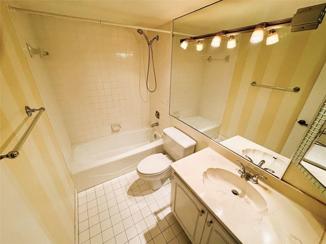 3940 Inverrary Boulevard 701_A, Lauderhill, FL 33319