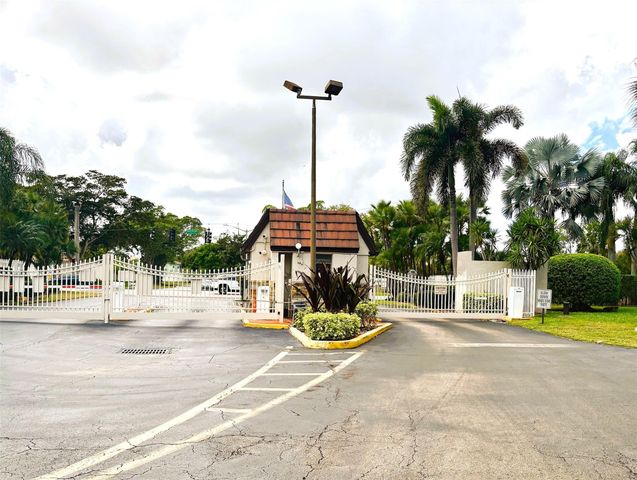 3940 Inverrary Boulevard 701_A, Lauderhill, FL 33319