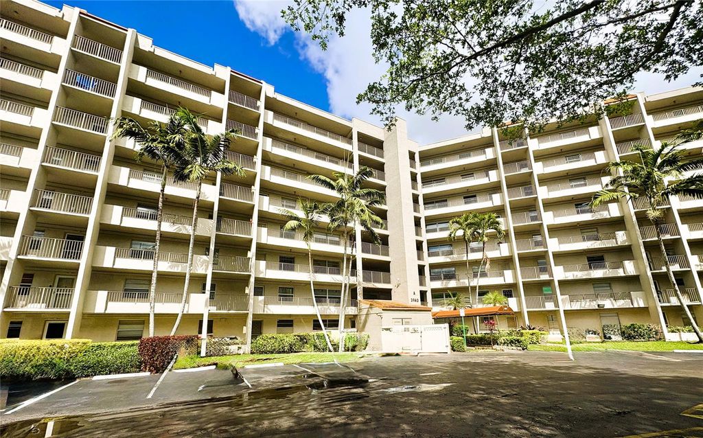 3940 Inverrary Boulevard 701_A, Lauderhill, FL 33319