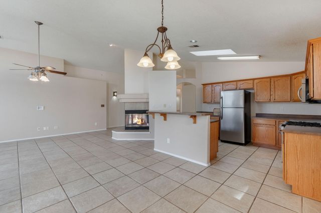9816 Sierra Morena Street NW, Albuquerque, NM 87114