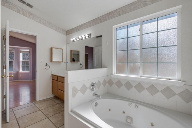 9816 Sierra Morena Street NW, Albuquerque, NM 87114