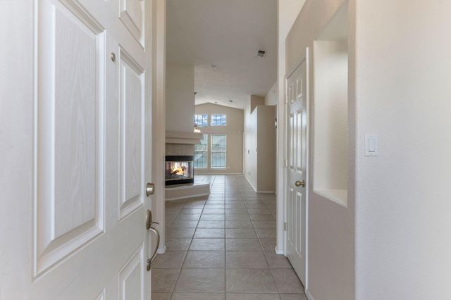 9816 Sierra Morena Street NW, Albuquerque, NM 87114