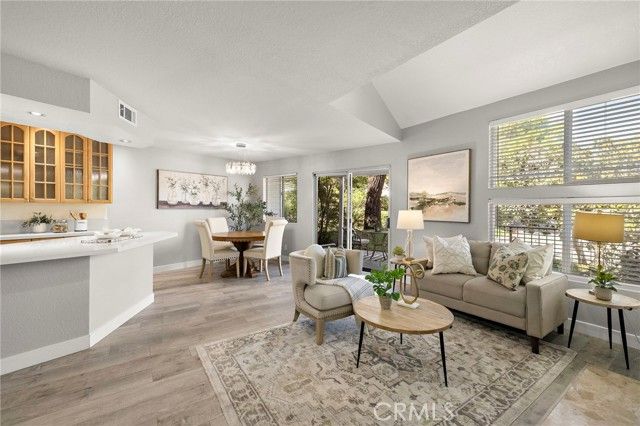 302 San Nicholas Court, Laguna Beach, CA 92651