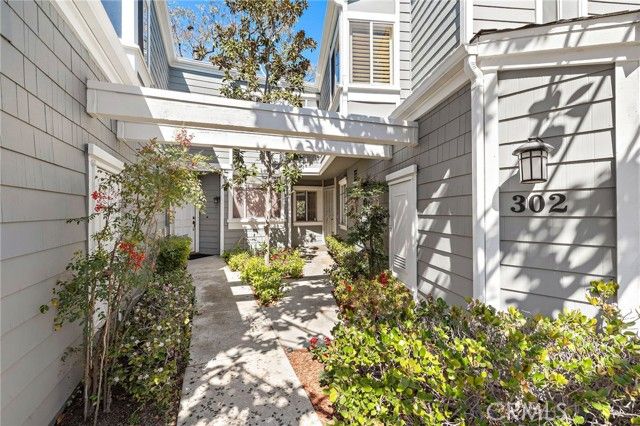 302 San Nicholas Court, Laguna Beach, CA 92651