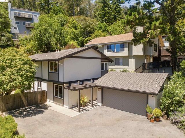 6763 Pinehaven Rd, Oakland, CA 94611