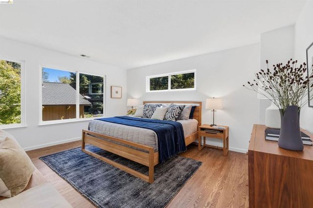 6763 Pinehaven Rd, Oakland, CA 94611