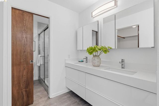 6763 Pinehaven Rd, Oakland, CA 94611
