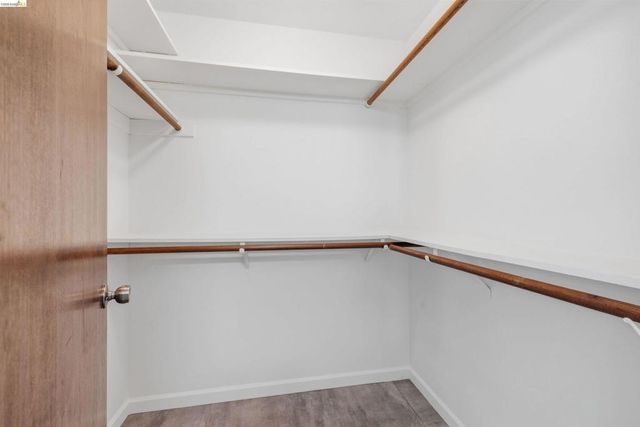 6763 Pinehaven Rd, Oakland, CA 94611