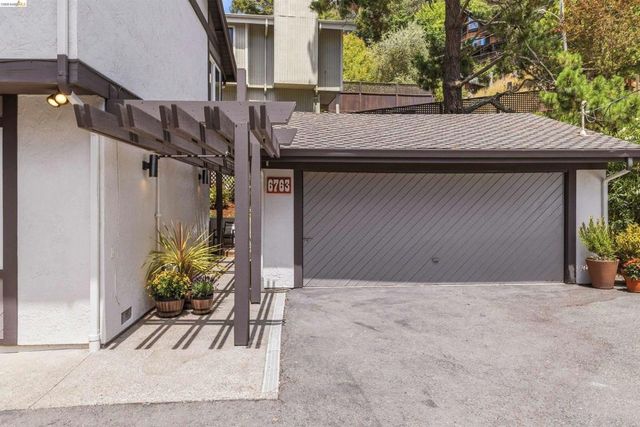6763 Pinehaven Rd, Oakland, CA 94611