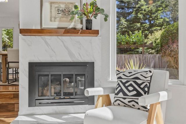 6763 Pinehaven Rd, Oakland, CA 94611