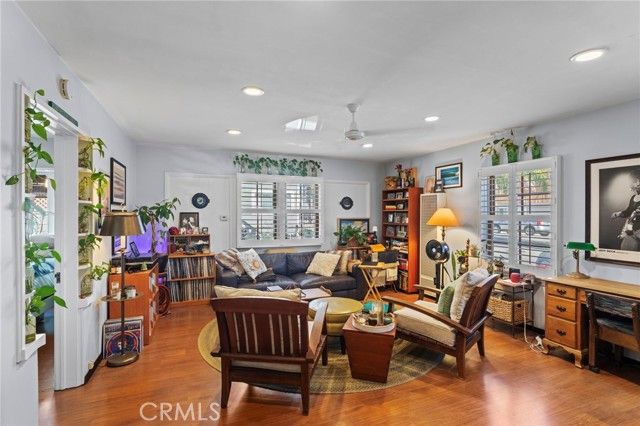 6514 E Ocean Boulevard, Long Beach, CA 90803