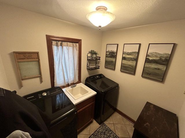 165 Chelsea LANE, Union Grove, WI 53182