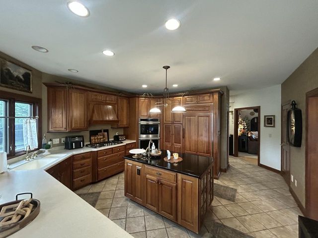 165 Chelsea LANE, Union Grove, WI 53182