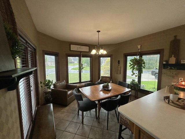 165 Chelsea LANE, Union Grove, WI 53182