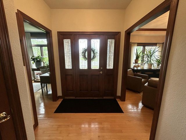 165 Chelsea LANE, Union Grove, WI 53182