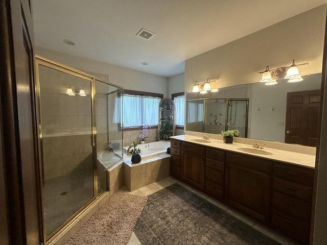 165 Chelsea LANE, Union Grove, WI 53182