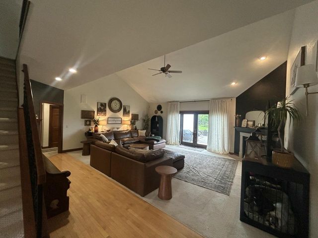 165 Chelsea LANE, Union Grove, WI 53182