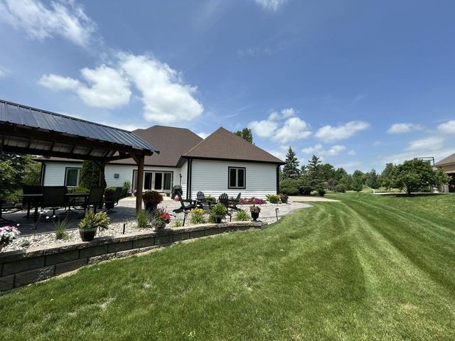 165 Chelsea LANE, Union Grove, WI 53182