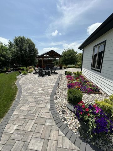 165 Chelsea LANE, Union Grove, WI 53182