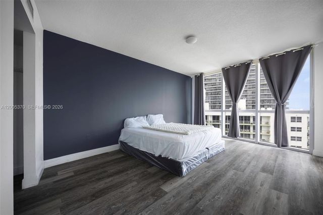 1750 N Bayshore Dr 3801, Miami, FL 33132